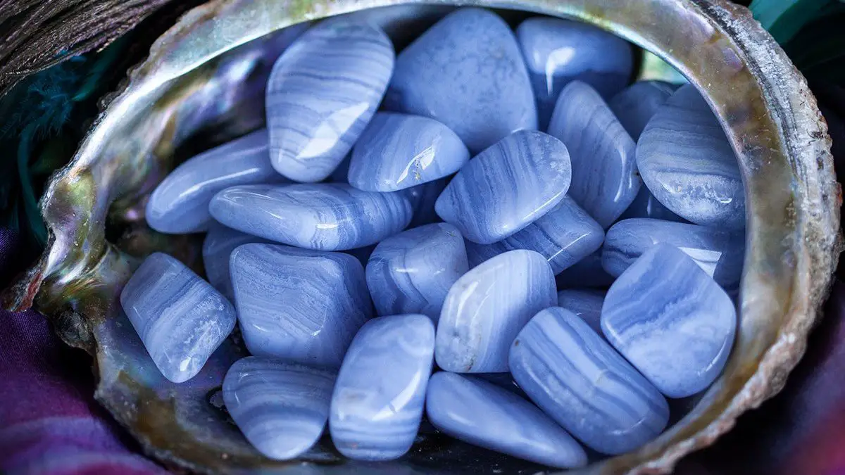 10 Best Crystals for Anxiety & Stress Relief [Proven Results ...